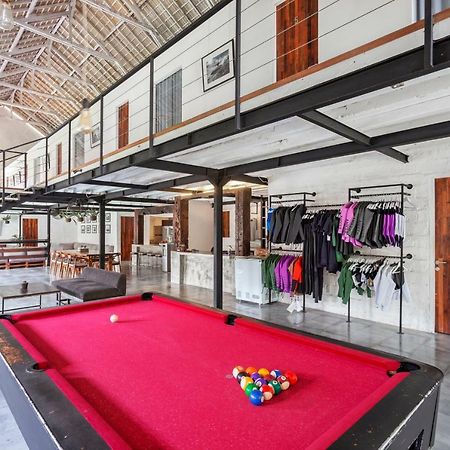 Takeoff Surf Camp & Hotel Canggu Exterior foto