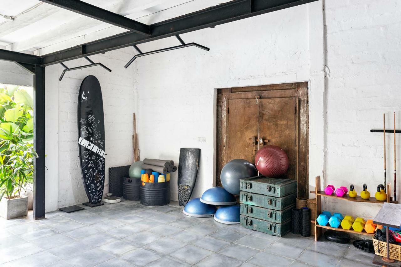 Takeoff Surf Camp & Hotel Canggu Exterior foto